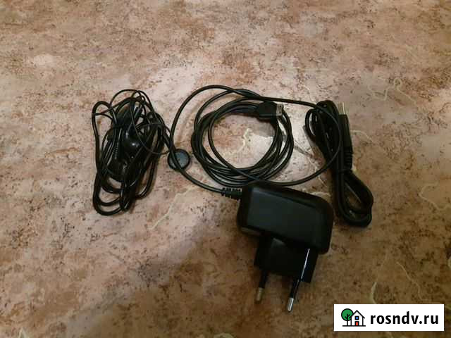 Адаптер питания, usb-кабель, наушники samsung Камышин - изображение 1