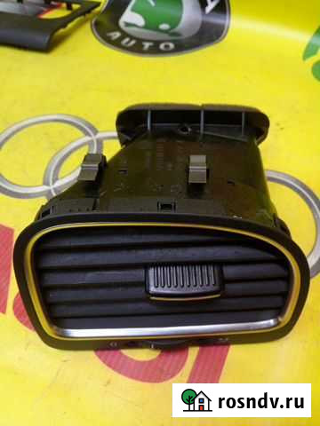 Дефлектор воздуховода передний правый Volkswagen Воскресенск - изображение 1