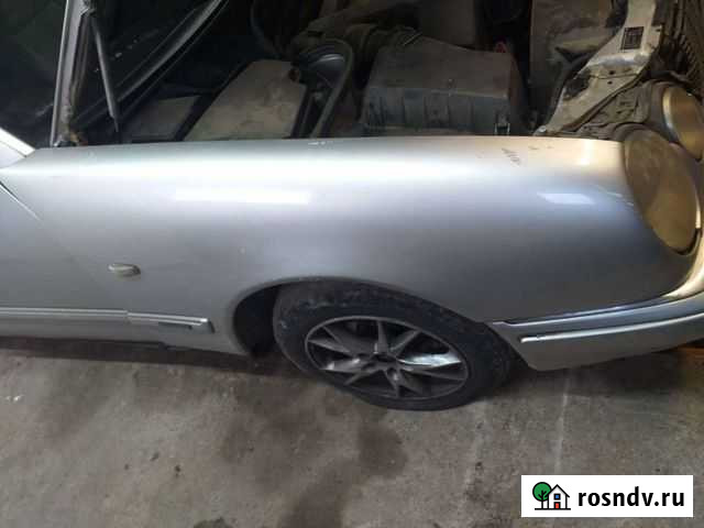 Крыло переднее на мерседес w210 Большие Колпаны - изображение 1