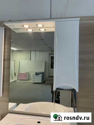 Зеркало со шкафчиком и посдветкой 80см. в ванную Волгодонск - изображение 1