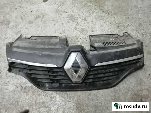 Решётка радиатора Рено Логан 2 2016г Кузнецк - изображение 1