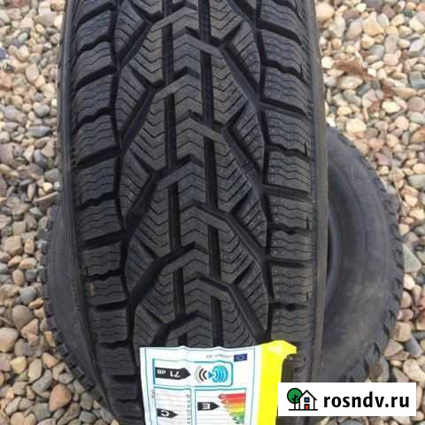 Зимние шиеы 245/40/18 Kormoran Snow Грозный - изображение 1