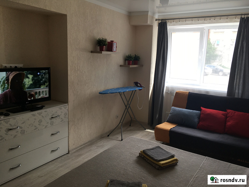 1-комнатная квартира, 32 м², 1/5 эт. в аренду посуточно в Смоленске Смоленск - изображение 2