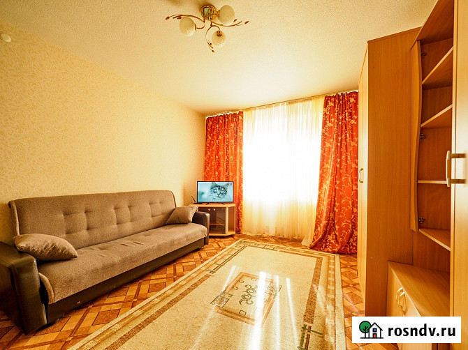 1-комнатная квартира, 42 м², 7/10 эт. в аренду посуточно в Смоленске Смоленск - изображение 1