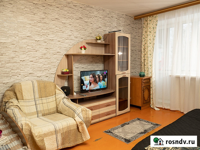 1-комнатная квартира, 32 м², 3/5 эт. в аренду посуточно в Смоленске Смоленск - изображение 1