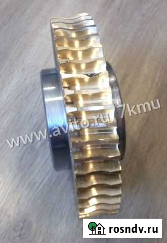 Бронзовая шестерня поворотного редуктора Kato KS33 Волгоград - изображение 1