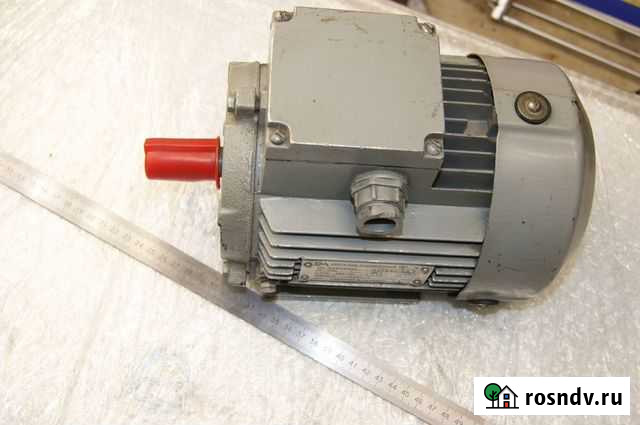 Электродвигатель аир71В8У2 Строитель - изображение 1