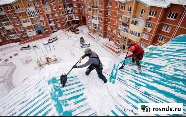 Чистка снега с крыши Пермь - изображение 1