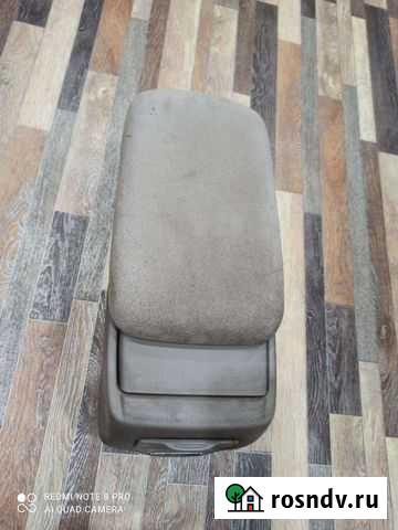 Подлокотник Toyota Mark 2 110 кузов Полтавская - изображение 1