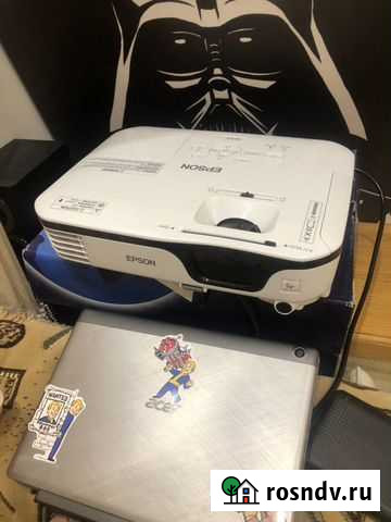 Аренда проектора и дым машины дымогенератора экран Старый Оскол - изображение 1