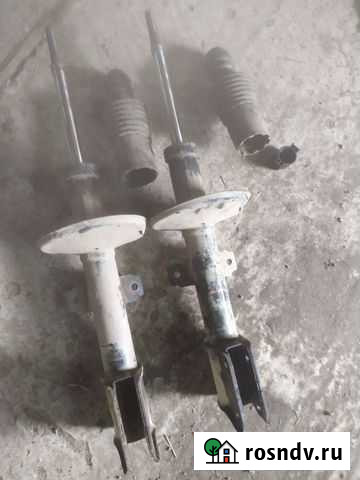 Передние амортизаторы Рено Дастер Волжск - изображение 1