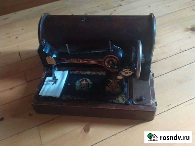 Старинная швейная машинка Санкт-Петербург - изображение 1
