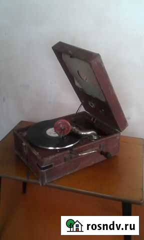 Патефон 1937 г. +зап.части Рубцовск - изображение 1