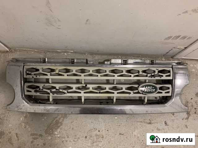 Решетка радиатора LR Discovery 3/4 б/у под покрас Мытищи - изображение 1