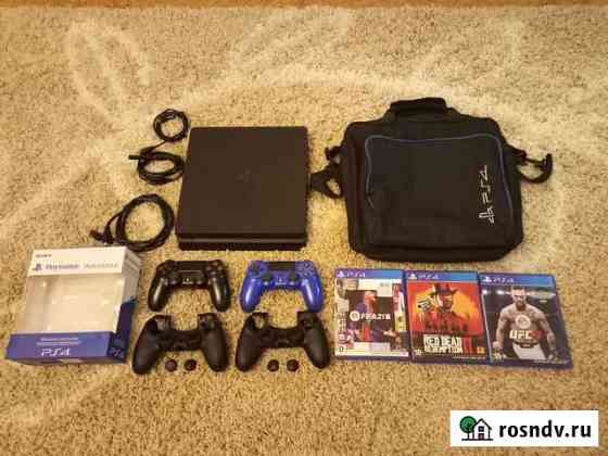 PS4 slim, 2 геймпада, игры Чита