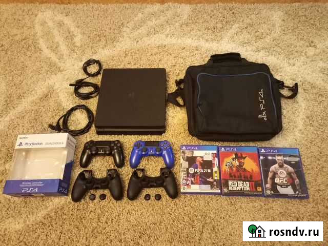 PS4 slim, 2 геймпада, игры Чита - изображение 1