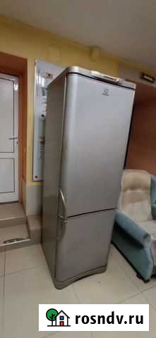 Холодильник indesit Иркутск - изображение 1