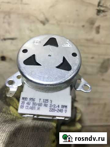 Мотор привода гриля духовки universal meteor 956 Красноярск - изображение 1