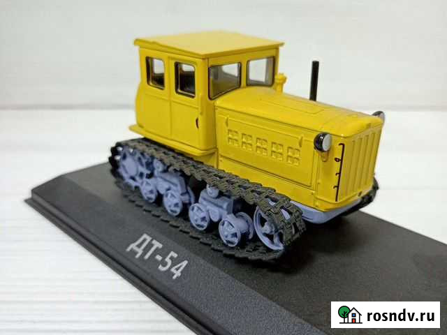 Модель трактора дт-54 Ашет коллекция Тюмень - изображение 1