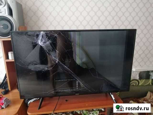 Телевизор smart tv с вайфаем бу Ульяновск - изображение 1