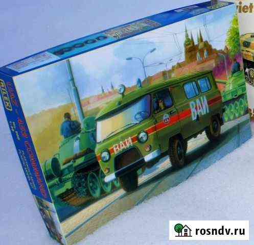 1/35 воен. а/колонна УАЗ-452 + бм-21 Град Комсомольск-на-Амуре