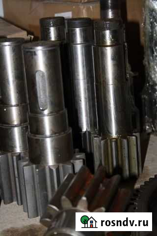 Вал-шестреня редуктора поворота кму Kanglim 1256 Курск - изображение 1