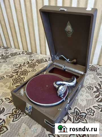 Патефон. СССР. Подарок. № 52 Березовский - изображение 1