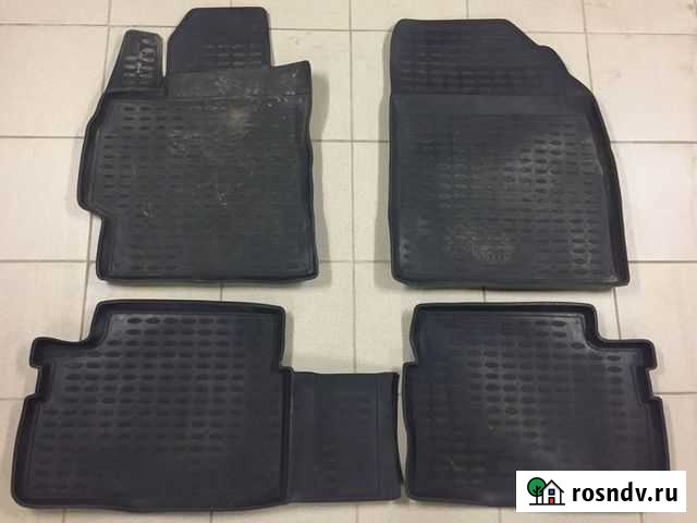 Коврики резиновые б/у на Toyota Auris E150 Оренбург - изображение 1