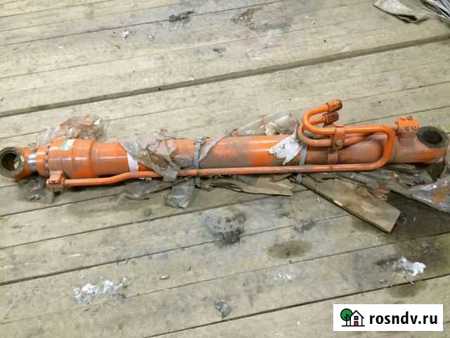 Гидроцилиндры стрелы Hitachi EX-200 Сургут - изображение 1