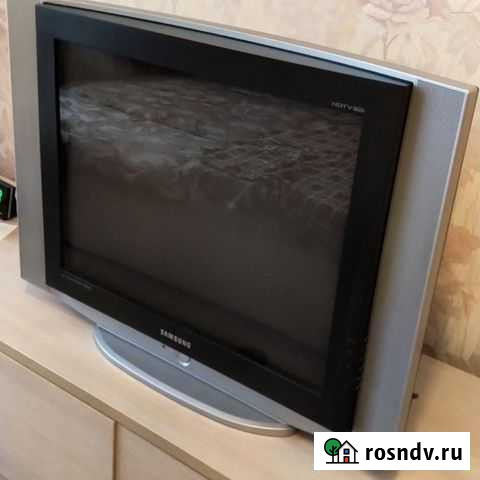 Телевизор samsung,большой 29 дюймов (74 см) Соликамск - изображение 1