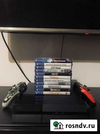 Sony playstation 4 + 11 дисков, 2 джойстика Ватутинки - изображение 1