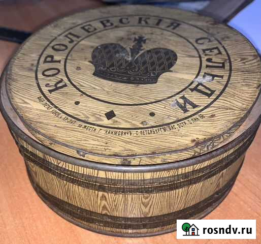 Старинная жестяная банка Тихвин - изображение 1