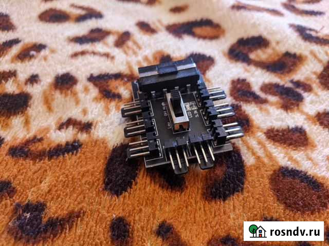 Разветвитель с SATA на 4pin для вентиляторов Брянск - изображение 1