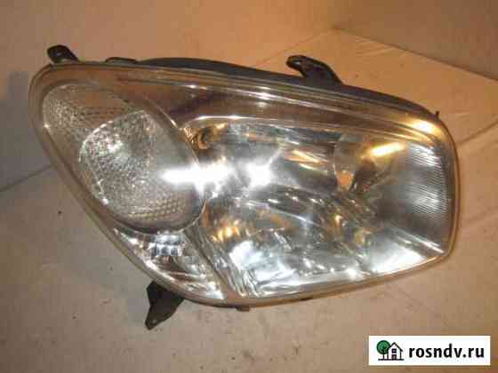 Toyota RAV4 2 2004-2006 фара Красногорск