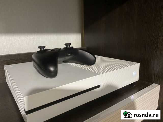 Xbox One s 500 gb Волгодонск - изображение 1
