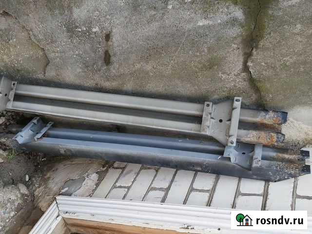 Задний уселитель бампера на Фокус1 Кардоникская - изображение 1