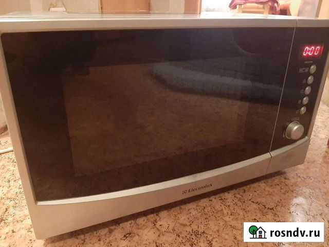 Микроволновая печь Electrolux б/у Ярославль - изображение 1