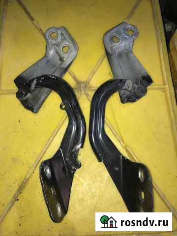 Петля капота Ford Focus CB8 pnda 2014 Евпатория - изображение 1