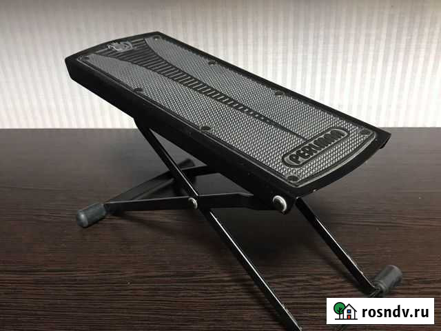 Подставка под ногу для игры на гитаре Прохладный - изображение 1
