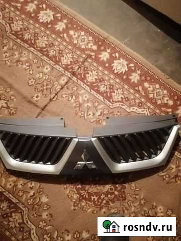 Решетка радиатора mitsubishi outlander xl Шадринск - изображение 1