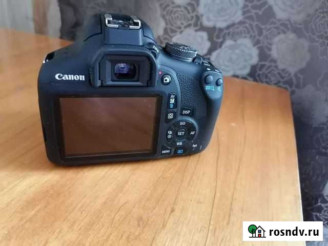 Зеркальный фотоаппарат Canon EOS 2000D Kit 18-55 Улан-Удэ - изображение 1