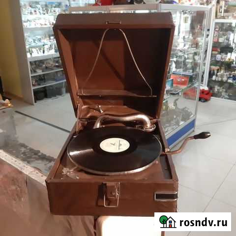 Старинный патефон Псков - изображение 1