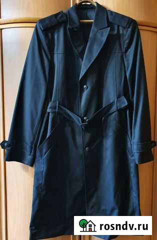 Плащ демисезонный чёрный, военный, 2010 г Петропавловск-Камчатский - изображение 1