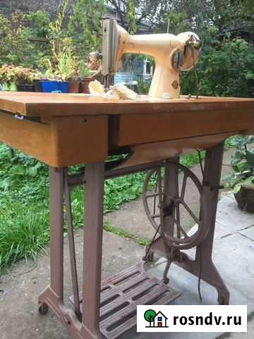 Швейная машина пмз имени Калинина Красногорск - изображение 1