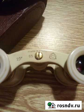 Винтажный театральный бинокль 1965 г. с чехлом Королев - изображение 1