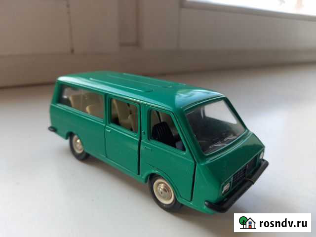 Модель раф 2203 А18 без ми СССР 1/43 Белгород - изображение 1