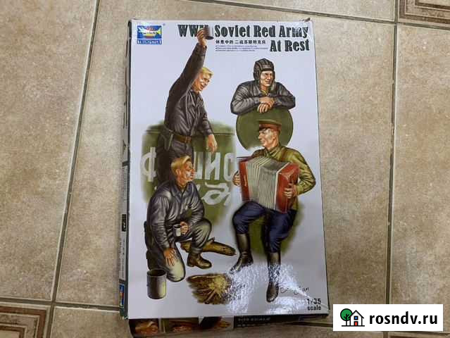 Набор Советские танкисты на отдыхе (1:35) Владивосток - изображение 1