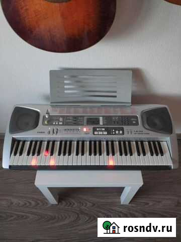 Синтезатор Casio с обучением и подсветкой клавиш Санкт-Петербург - изображение 1
