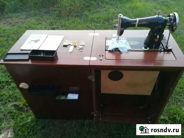 Машина швейная 2М-22-1 класса с ножным приводом и Давыдово - изображение 1