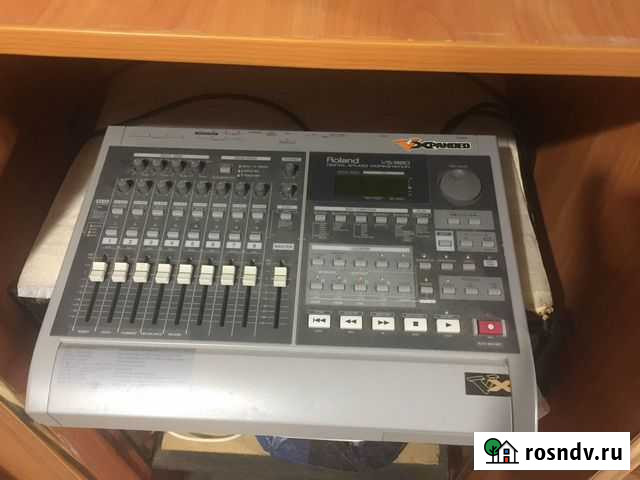 Студия. Фирменная Японская. Роланд № 880-64 трека Симферополь - изображение 1